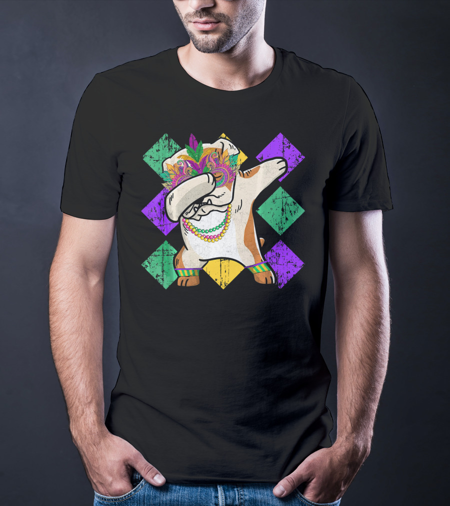 Funny BullDog Dabbing With Mardi Gras Mask And Beads On Colorful Diamond Background T-Shirt