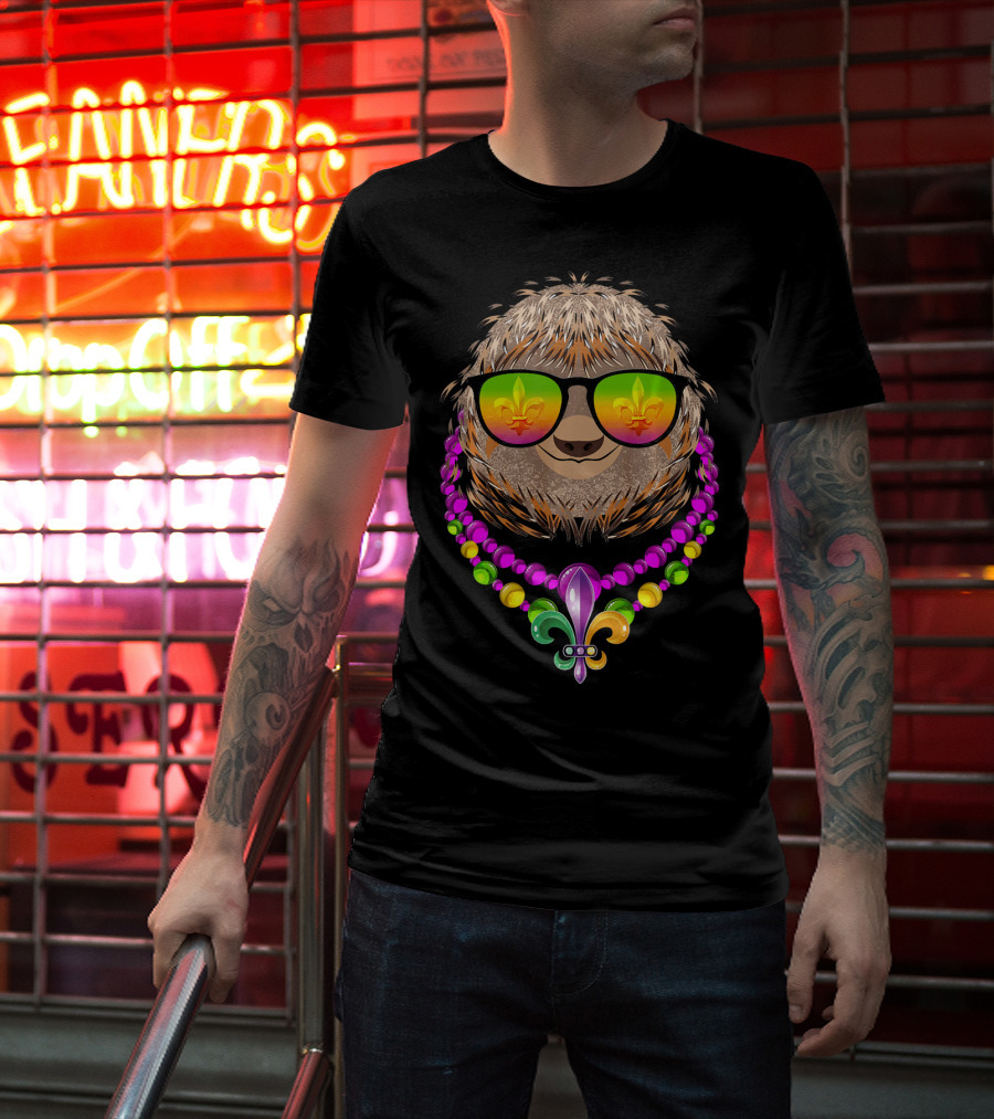 Sloth Wearing Sunglasses With Fleur De Lis And Mardi Gras Beads T-Shirt