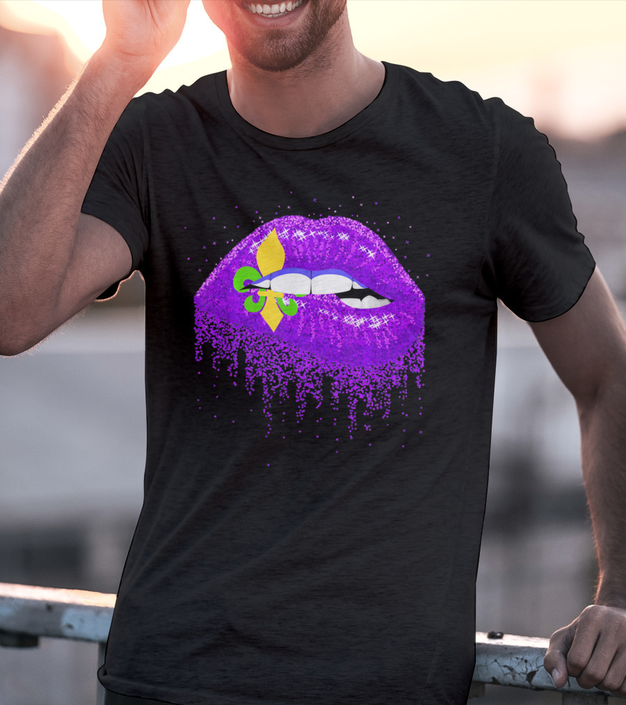 Funny Mardi Gras Purple Glitter Lips With Fleur-de-Lis T-Shirt