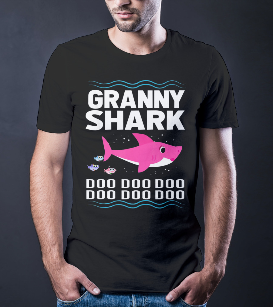 Granny Shark Doo Doo Doo Doo Pink Funny Baby Shark T-Shirt