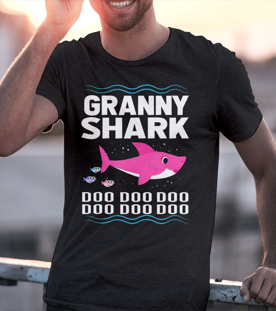 Granny Shark Doo Doo Doo Doo Pink Funny Baby Shark T-Shirt
