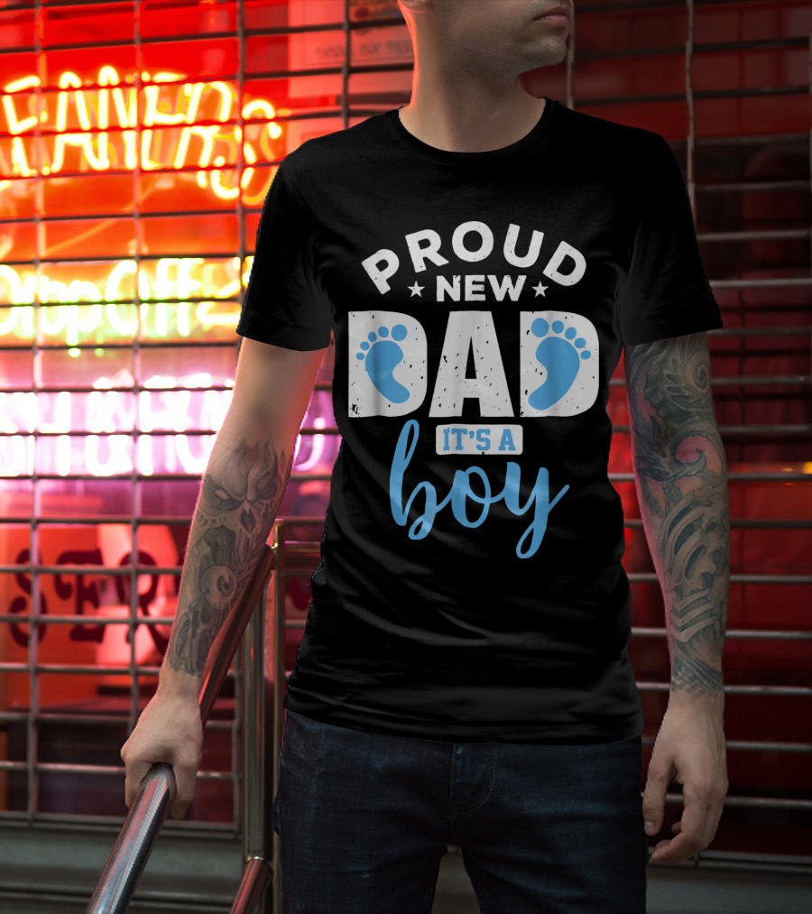 Proud New Dad It's A Boy Blue Footprints T-Shirt
