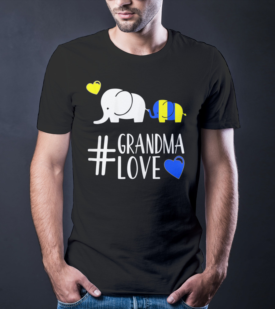 Grandma Love Autism Awareness Cute Elephants Hearts T-Shirt