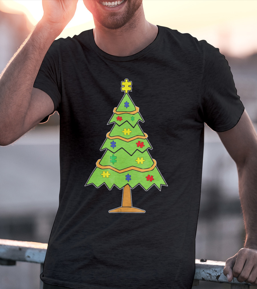Autism Awareness Christmas Tree With Colorful Puzzle Pieces T-Shirt