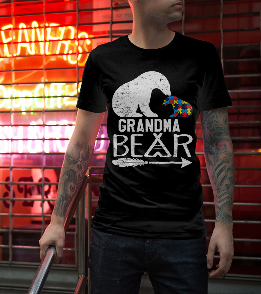 Grandma Bear Autism Awareness Puzzle Piece Arrow T-Shirt