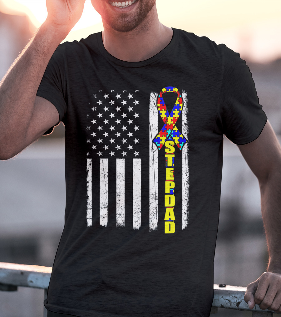 Stepdad Autism Awareness Puzzle Ribbon American Flag T-Shirt