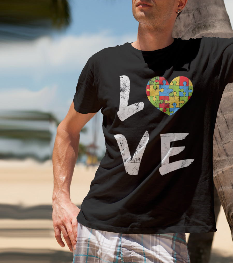LOVE Autism Mom Puzzle Heart Autism T-Shirt