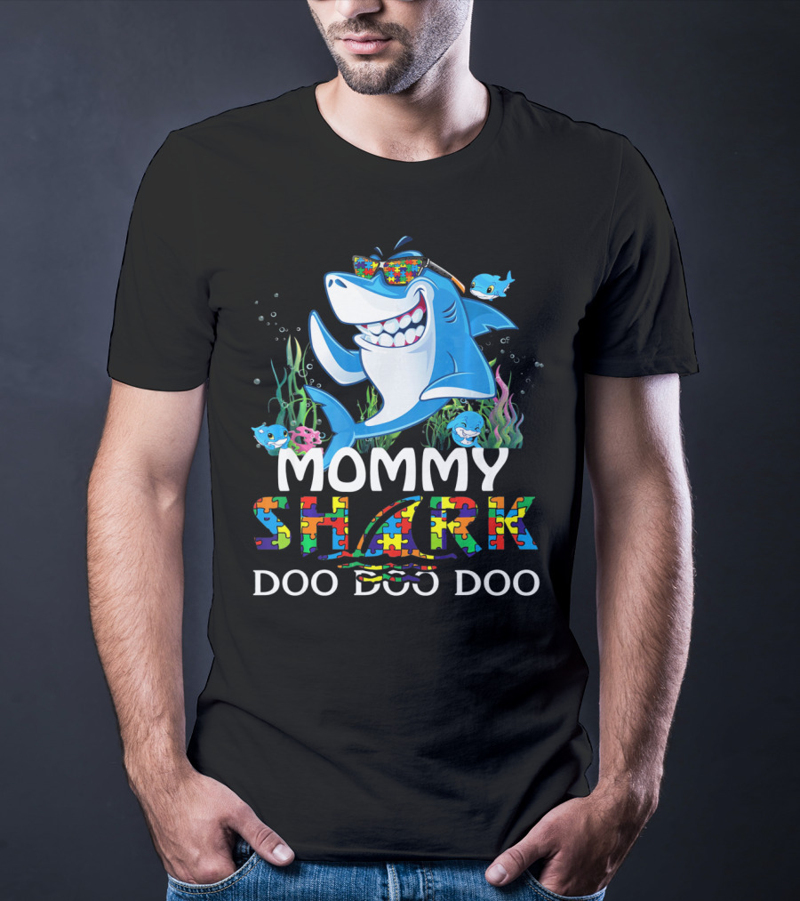 Mommy Shark Doo Doo Doo Autism Awareness Puzzle Pieces T-Shirt