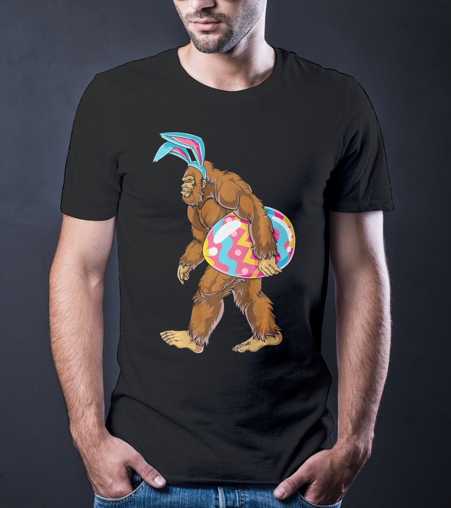 Bigfoot Sasquatch With Easter Bunny Ears And Egg T-Shirt