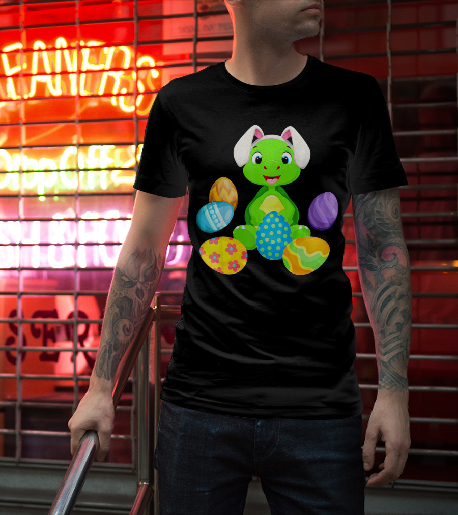 Turtle Bunny Rabbit With Hat Holding Easter Eggs T-Shirt