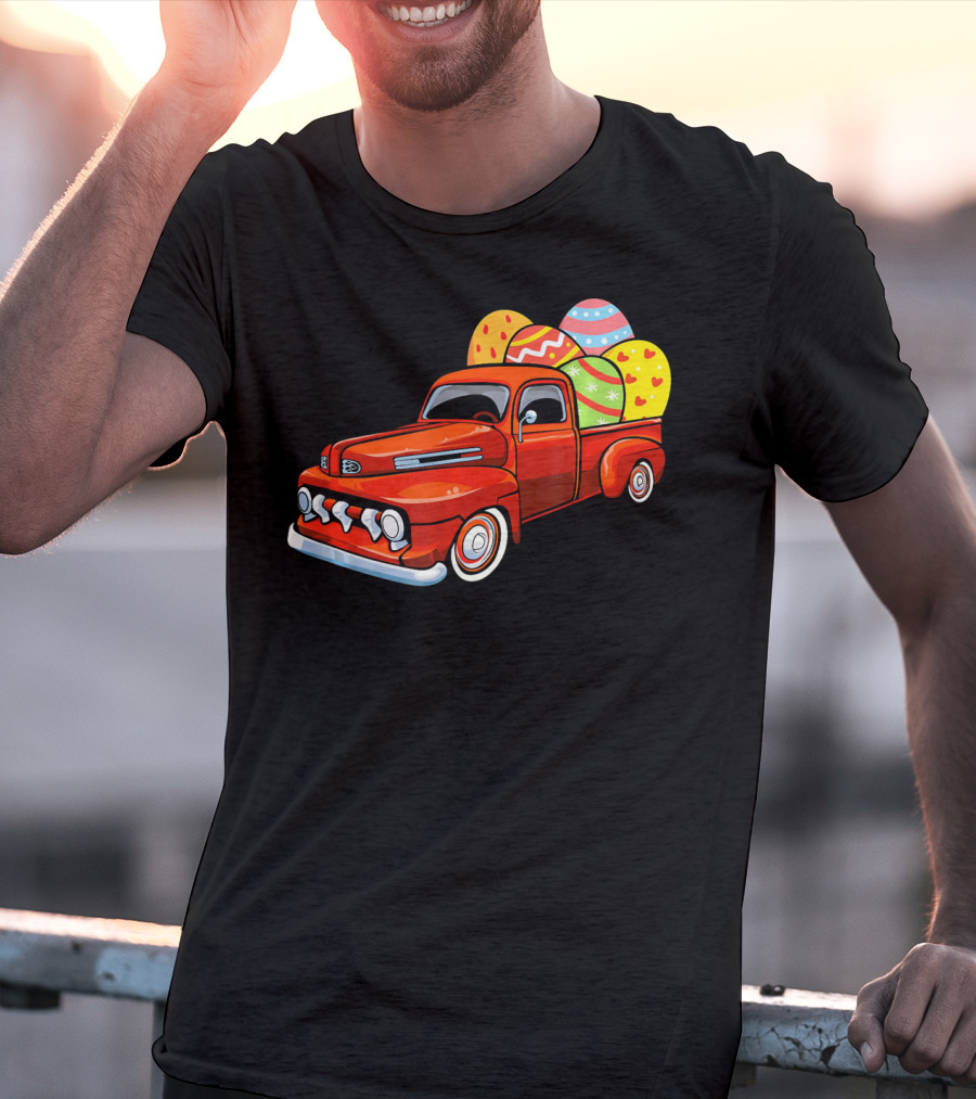 Vintage Easter Egg Pickup Truck With Colorful Eggs T-Shirt