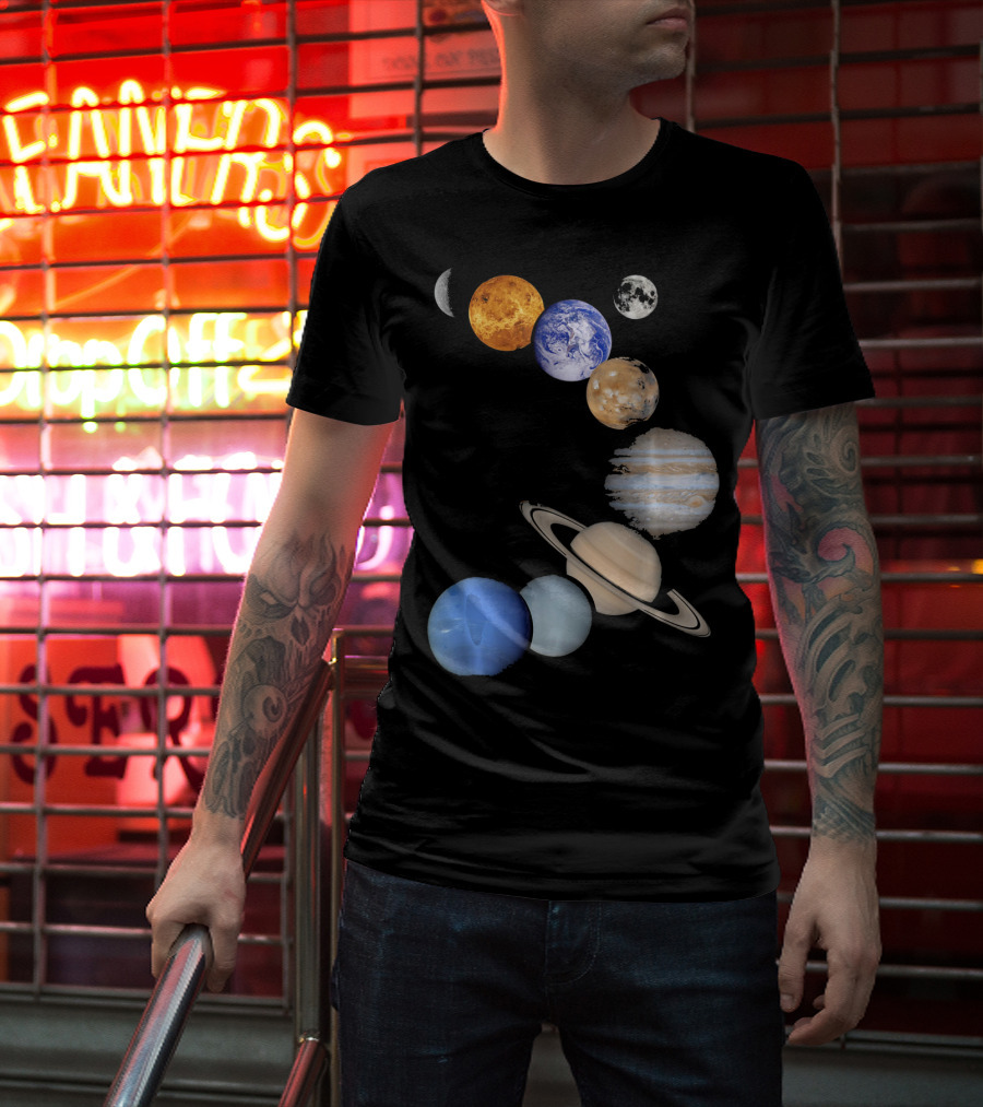Planet Solar System Earth Moon Sun Mars Jupiter Saturn Neptune Uranus T-Shirt
