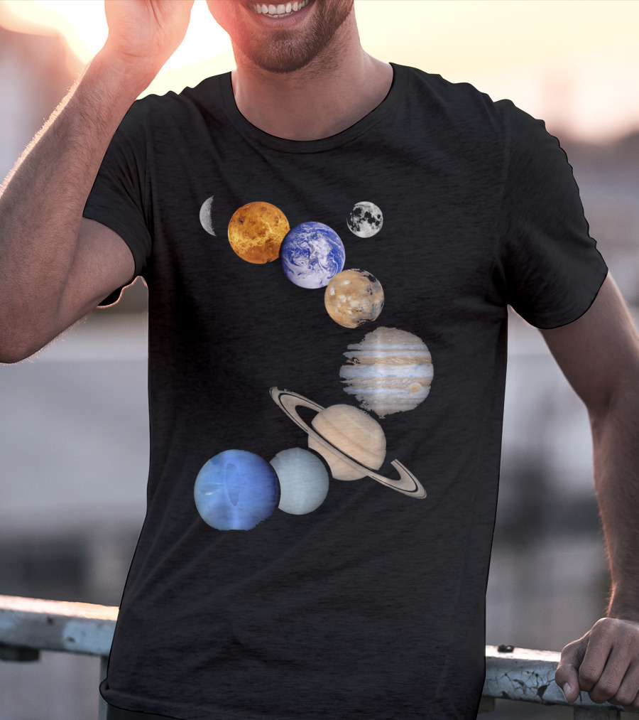 Planet Solar System Earth Moon Sun Mars Jupiter Saturn Neptune Uranus T-Shirt