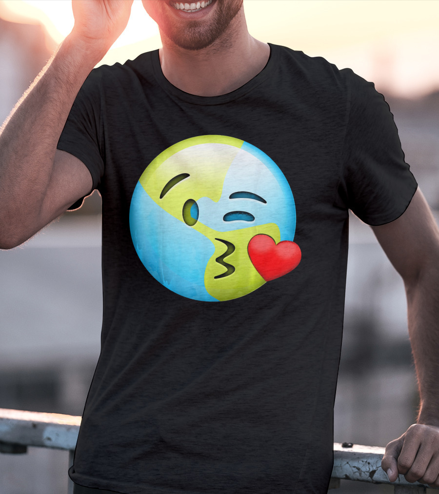 Cute Earth Day Kiss Emoji Lips Kids Emoticon T-Shirt