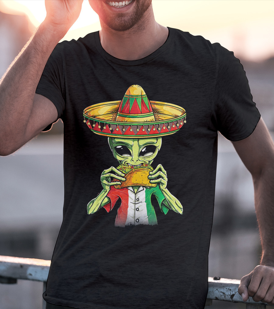 Cinco De Mayo Alien With Sombrero Eating Taco T-Shirt