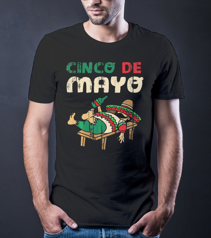 Cinco De Mayo Festive Celebration Sombrero And Poncho T-Shirt