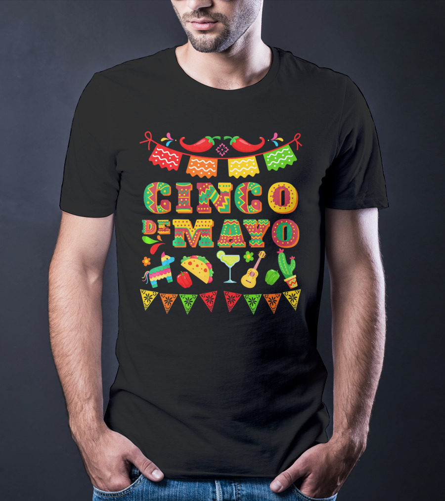 Cinco De Mayo Festividad Del Cinco Sombreros Banderas Chiles Margarita Tacos Cactus Guitarra Piñata T-Shirt