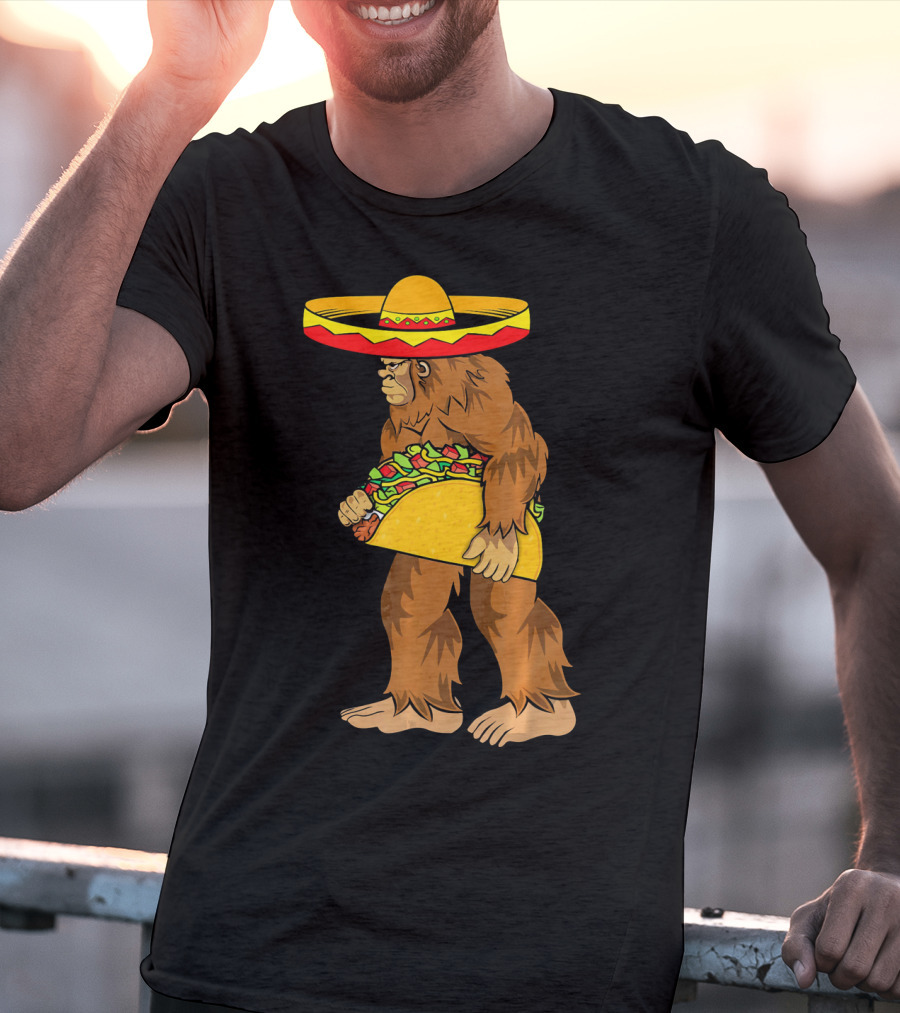 Bigfoot Carrying Taco Sombrero Cinco De Mayo T-Shirt