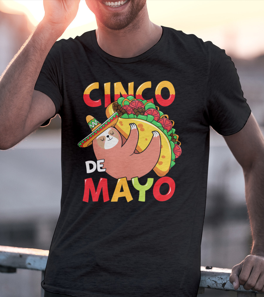 Cinco De Mayo Sloth With Sombrero And Taco T-Shirt