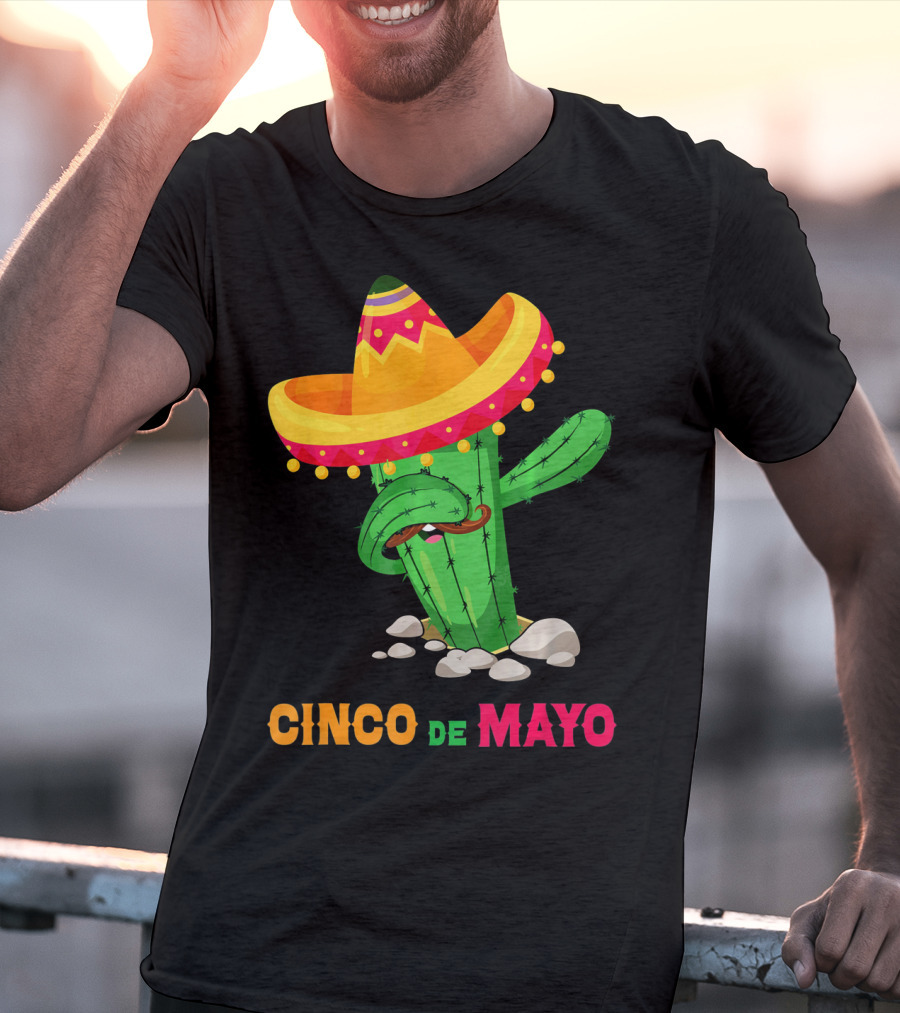 Cinco De Mayo Dabbing Cactus Sombrero T-Shirt