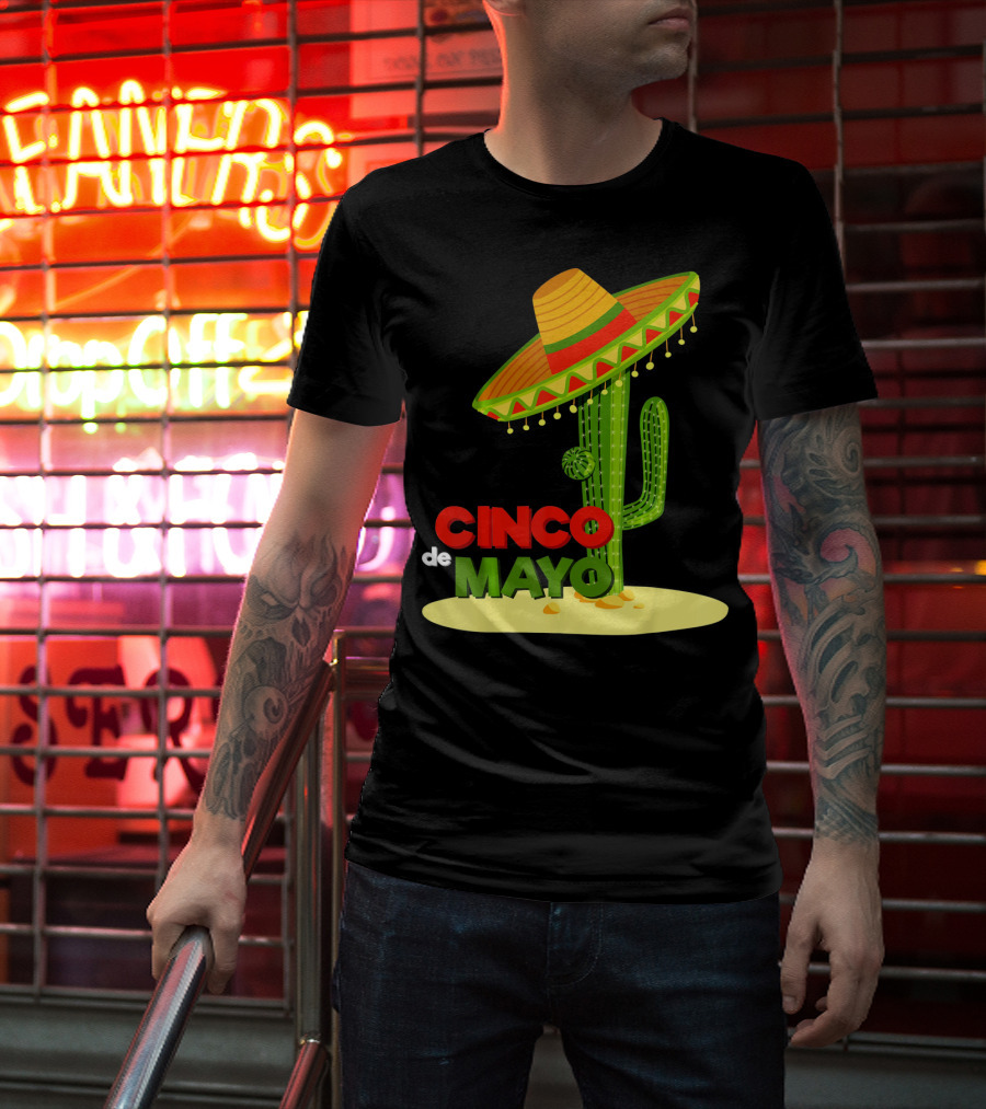 Fiesta Cinco De Mayo Cactus With Sombrero T-Shirt