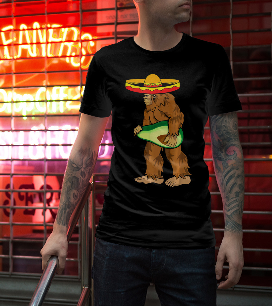 Bigfoot Sombrero Avocado Cinco De Mayo T-Shirt