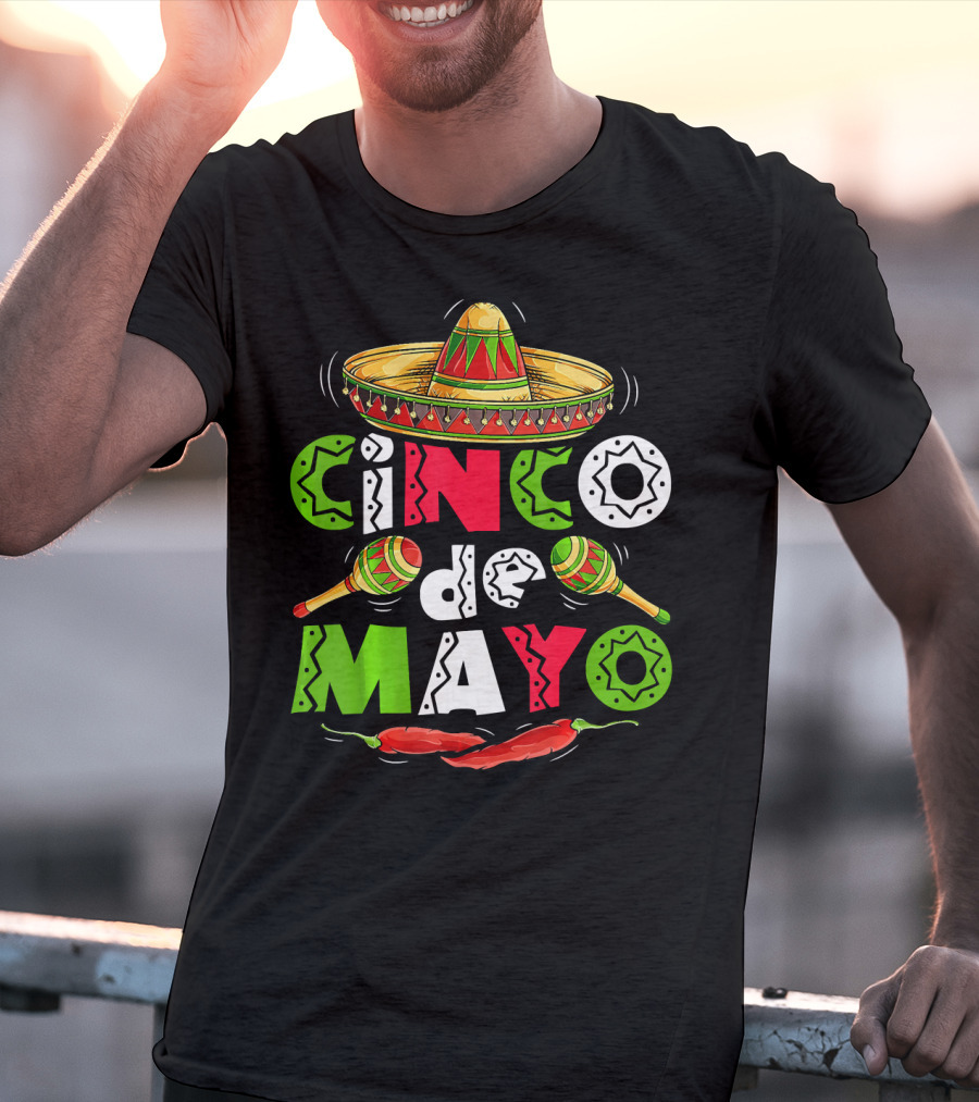 Cinco De Mayo Sombrero Maracas Chillies T-Shirt