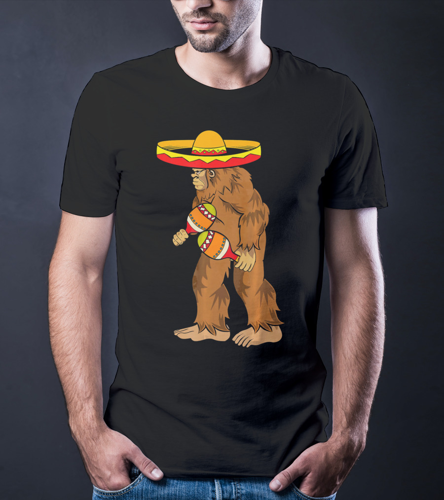 Bigfoot Sombrero Maracas Cinco De Mayo T-Shirt