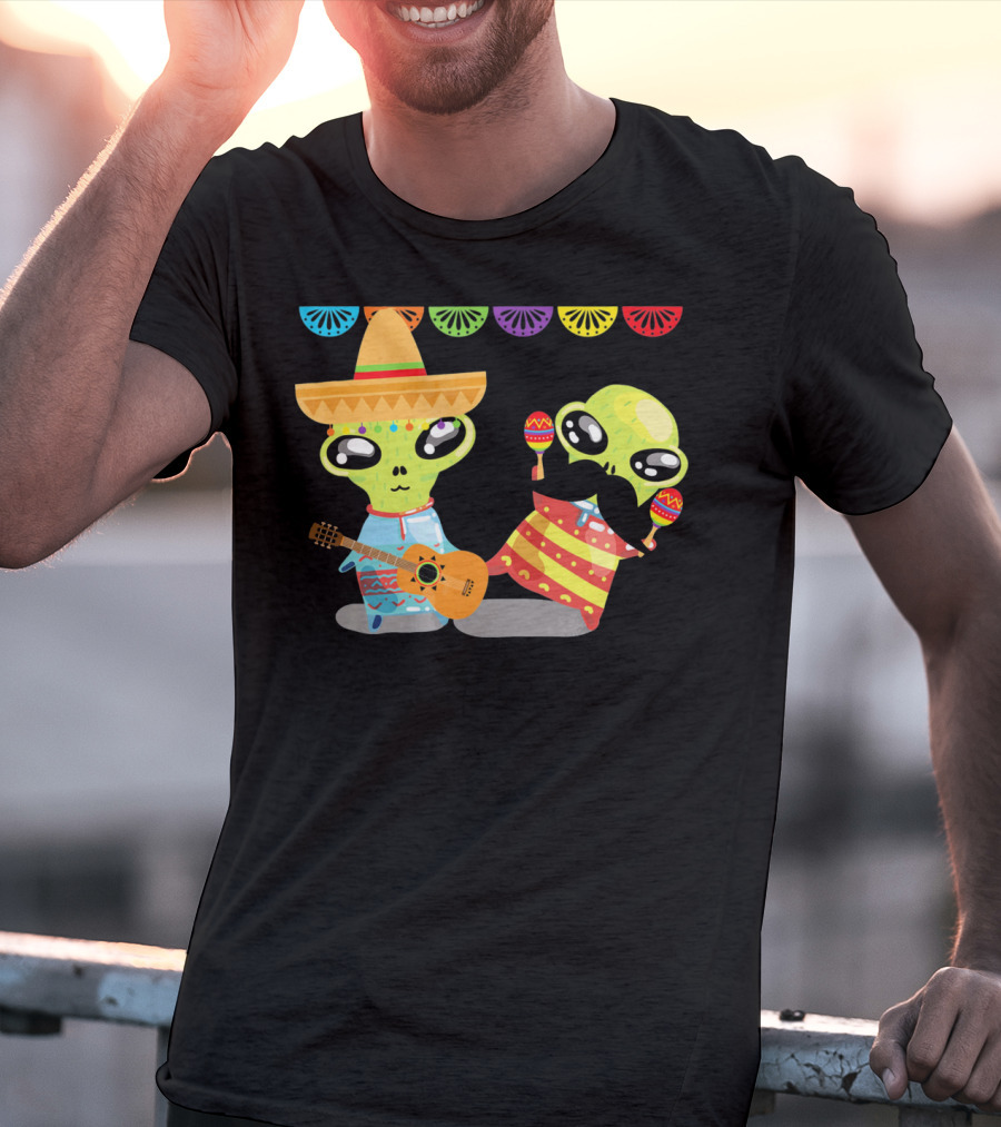 Mexican Fiesta Alien Sombrero Guitar Maracas Cinco De Mayo T-Shirt