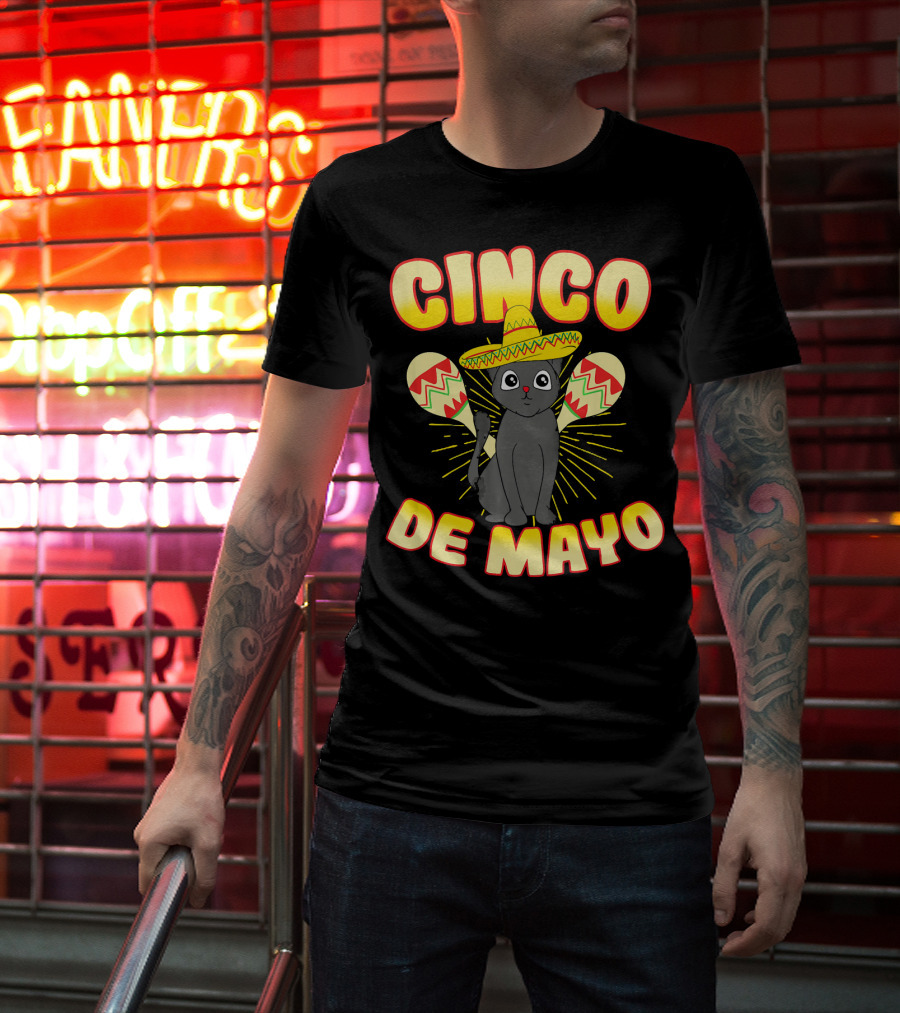 Cinco De Mayo Fiesta Cat With Sombrero And Maracas T-Shirt