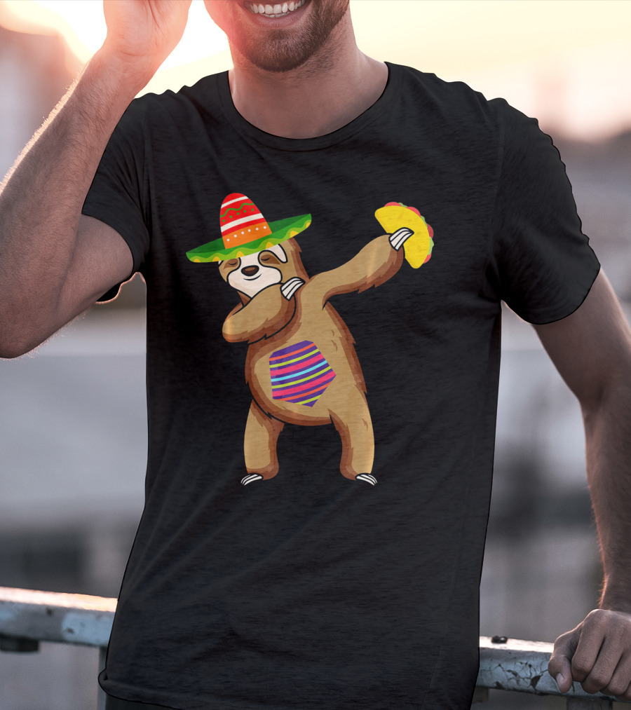 Sombrero Sloth Dabbing With Tacos For Cinco De Mayo T-Shirt