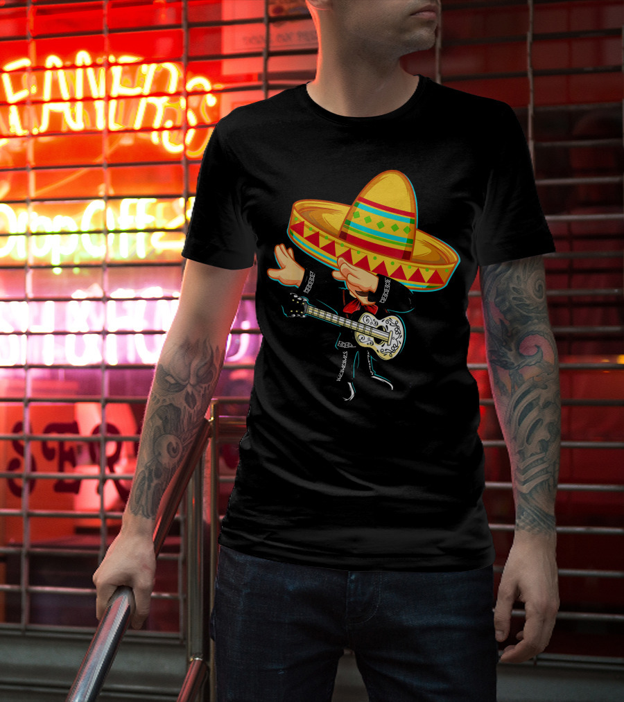 Dabbing Mexican Mariachi With Guitar Sombrero Cinco De Mayo T-Shirt