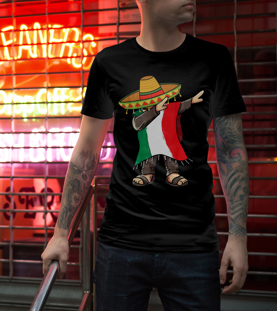 Mexican Flag Poncho Man Dabbing Cinco De Mayo Sombrero T-Shirt