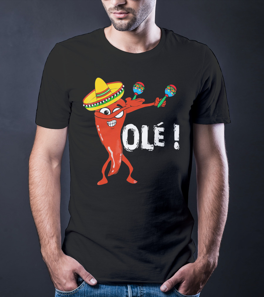 Olé Cinco De Mayo Dancing Chili With Sombrero And Maracas T-Shirt