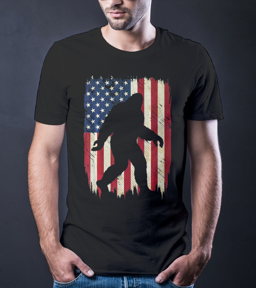 Bigfoot Sasquatch Silhouette Over American Flag USA T-Shirt