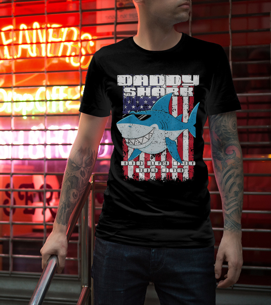 Daddy Shark Doo Doo Doo American Flag T-Shirt