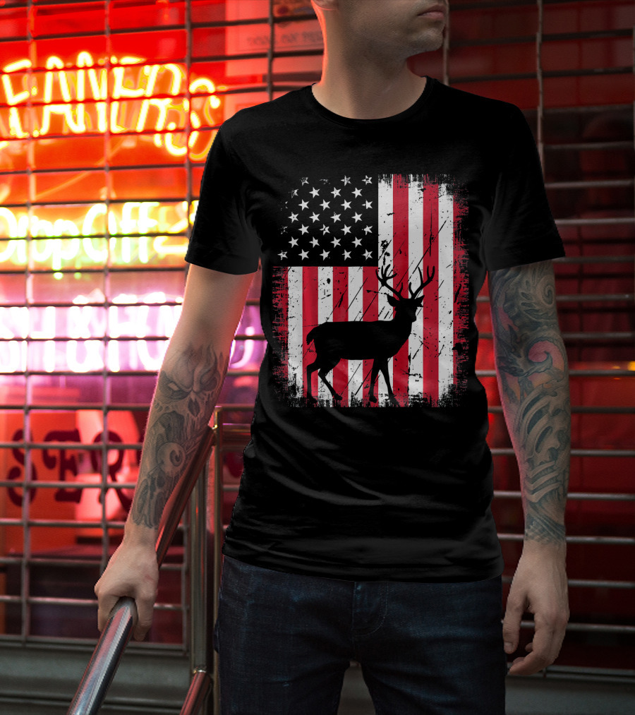 Vintage Deer USA American Flag Fourth Of July T-Shirt