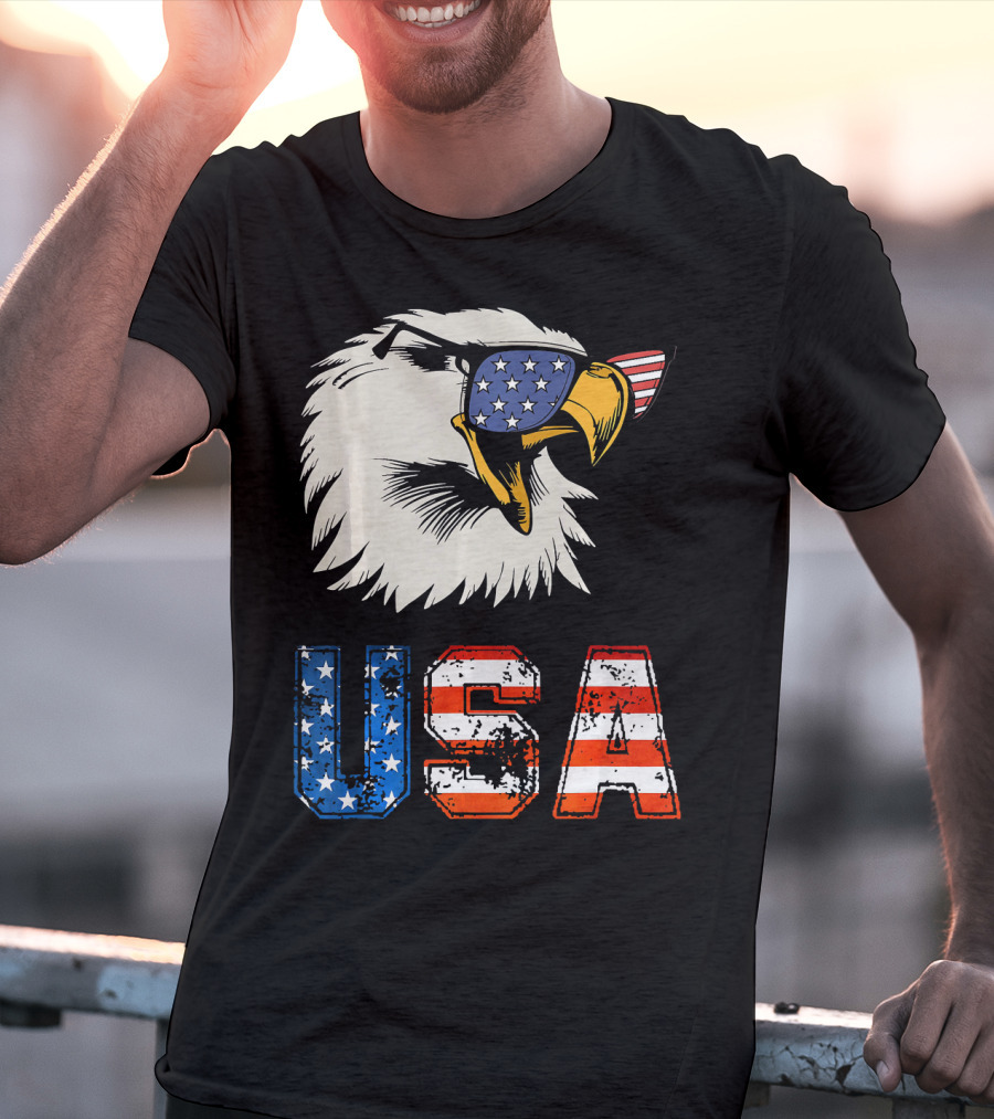 USA Patriotic Eagle American Eagle Flag Sunglasses T-Shirt