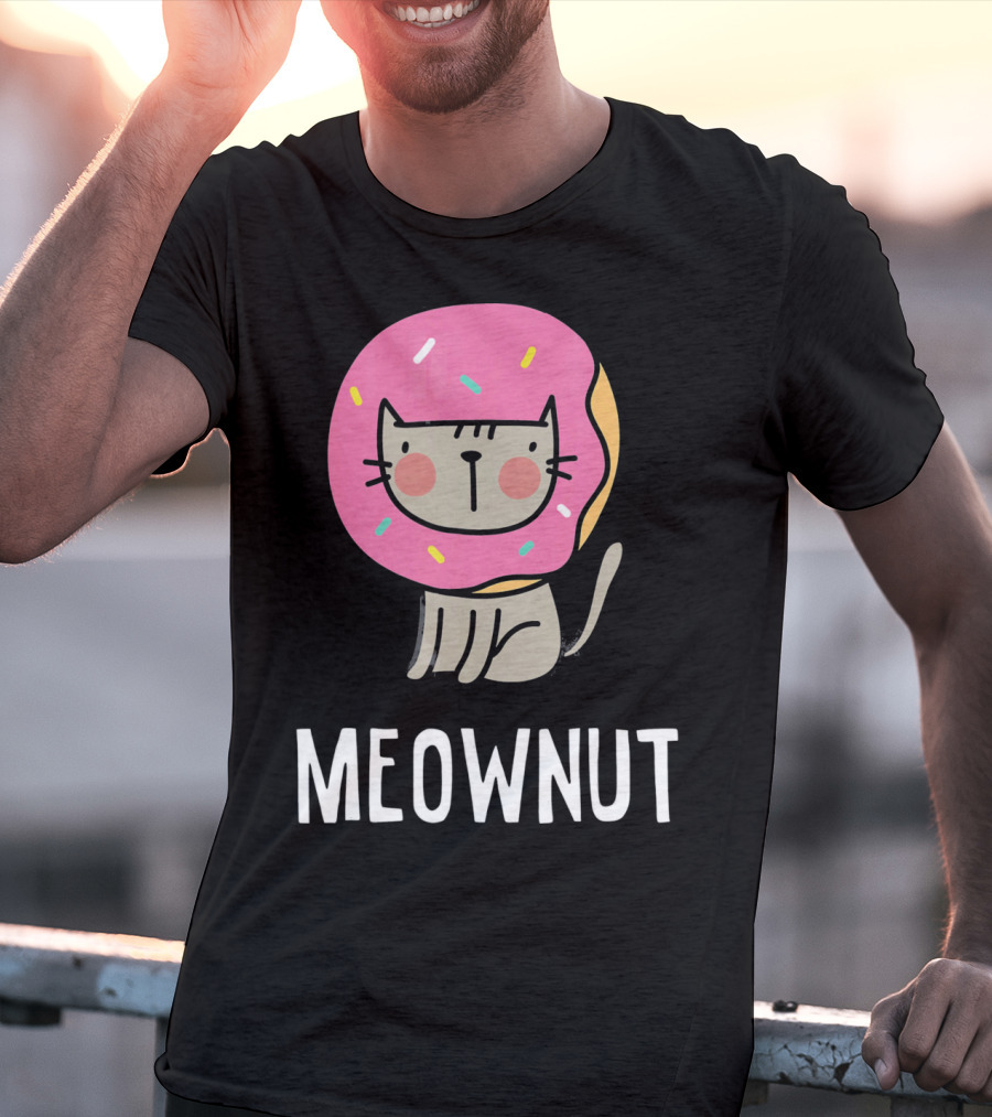 Cute Donut Cat Pun Meownut Funny Meownut T-Shirt