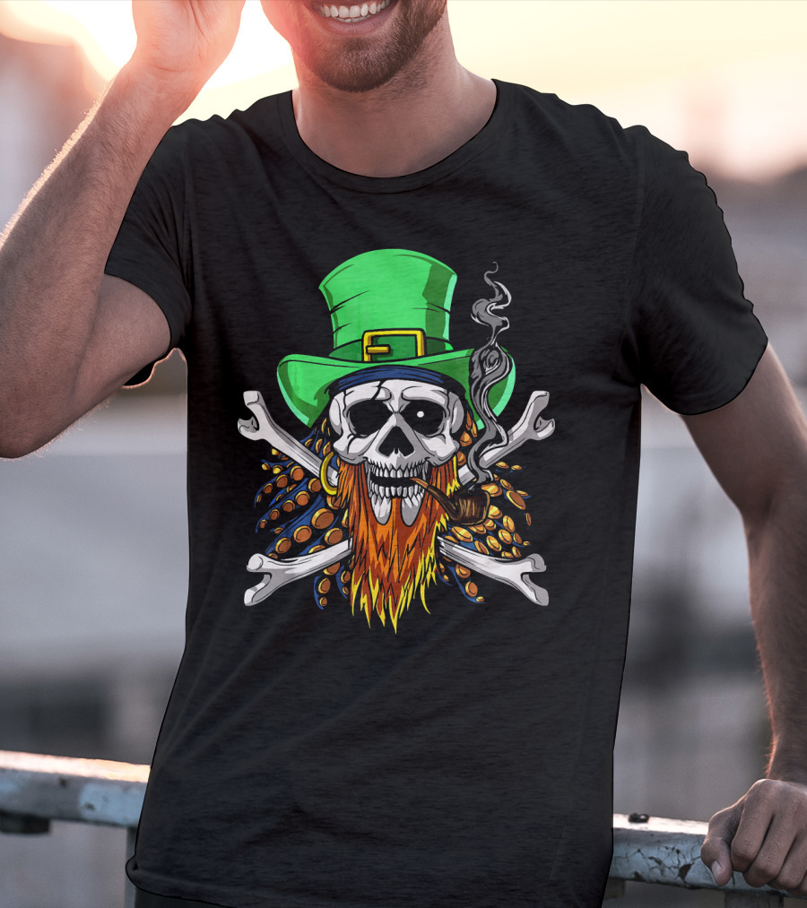 Leprechaun Pirate Skull St Patricks Crossbones Hat Pipe Beads T-Shirt