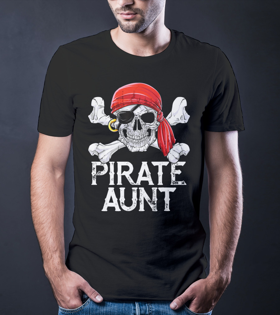 Pirate Aunt Skull Crossbones Red Bandana Eyepatch Jolly Roger Flag T-Shirt