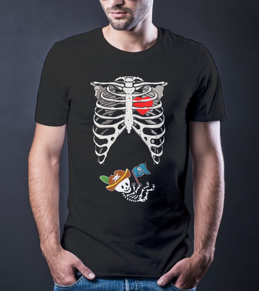 Halloween Pregnancy Pirate Skeleton Dad Heart With Baby Skeleton Pirate Hat And Flag T-Shirt