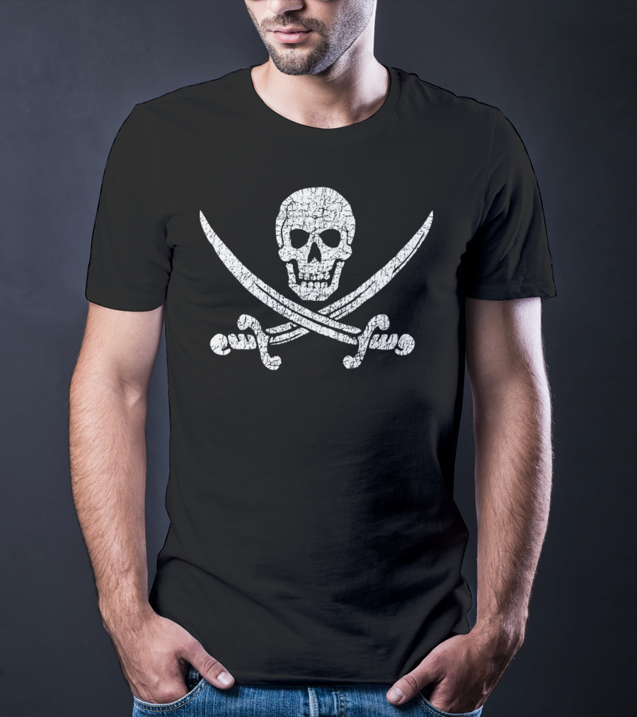 Jolly Roger Skull And Crossed Cutlasses Pirate Emblem T-Shirt