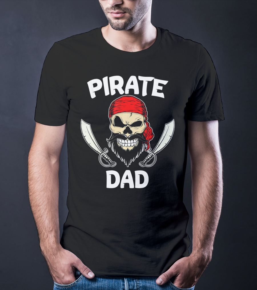 Pirate Dad Skull With Beard And Crossed Swords Halloween T-Shirt