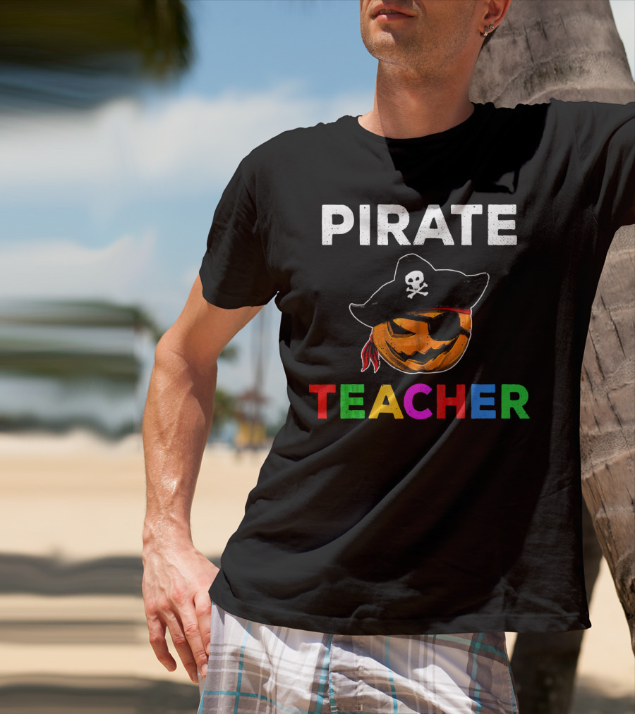 Pirate Teacher Halloween Pumpkin Skull Party T-Shirt