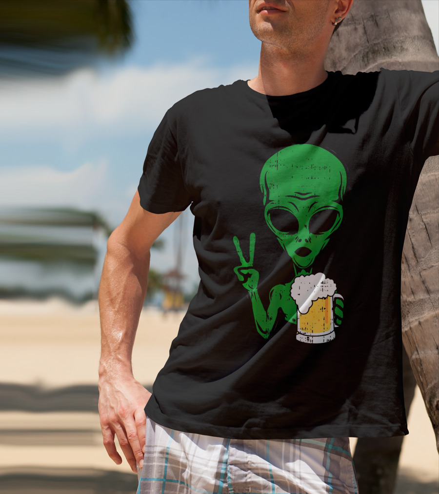 Area 51 Alien Peace Sign Drinking Beer T-Shirt