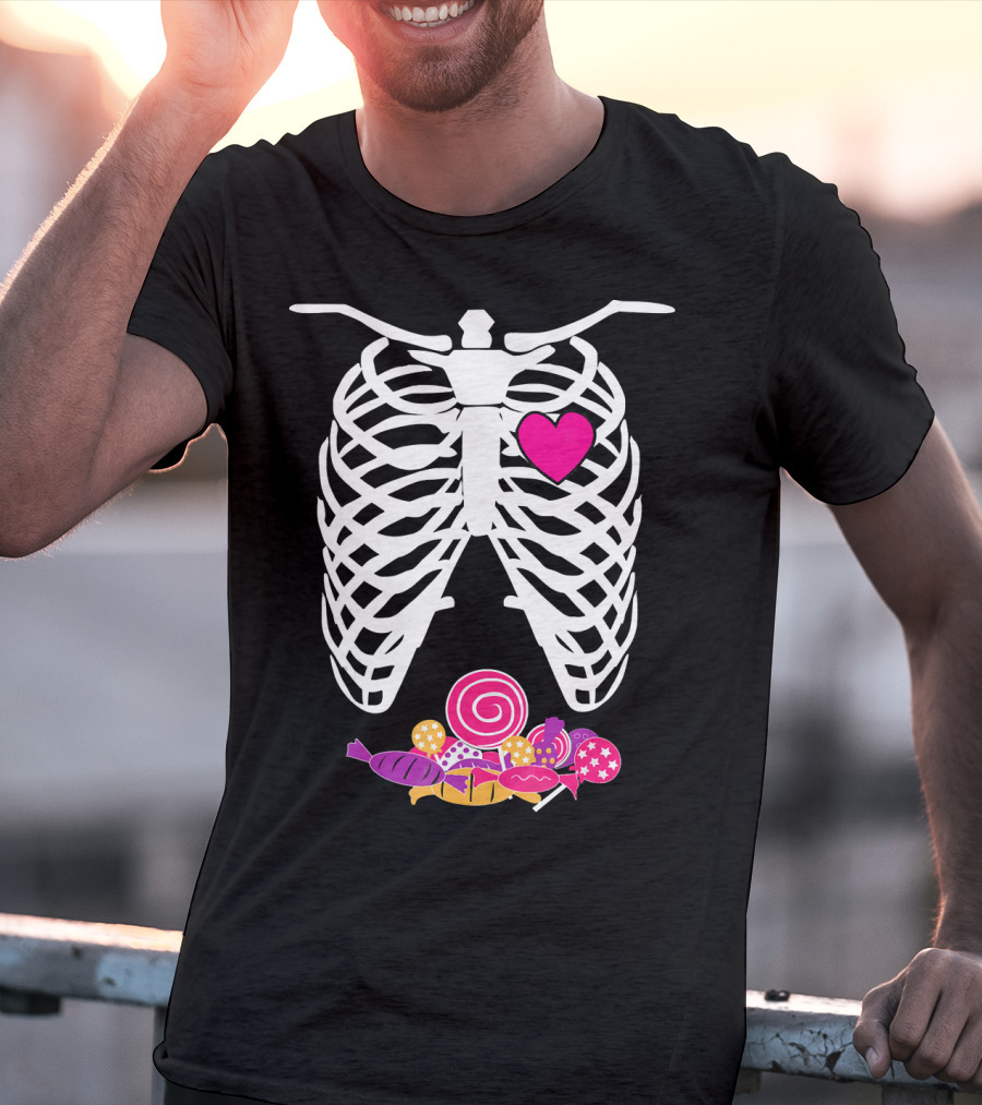 Halloween XRay Skeleton Rib Cage Heart Candy T-Shirt