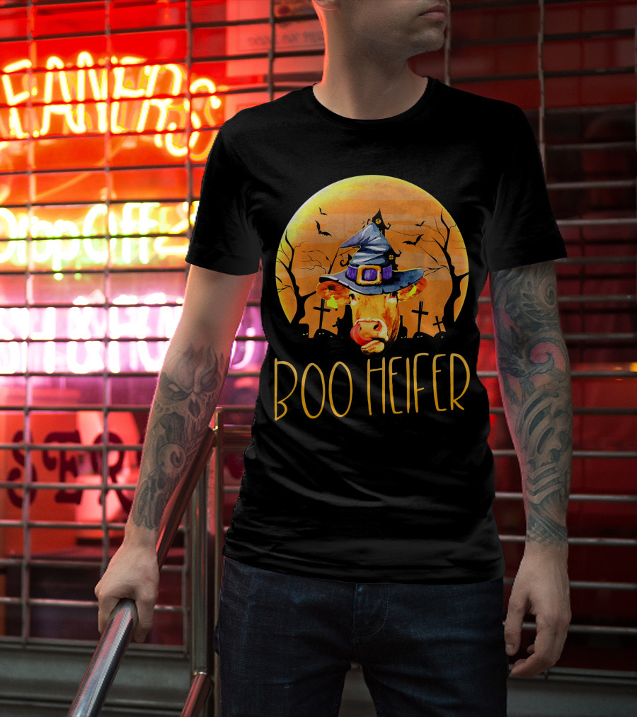 Boo Heifer Halloween Cow In Witch Hat With Graveyard And Bats T-Shirt