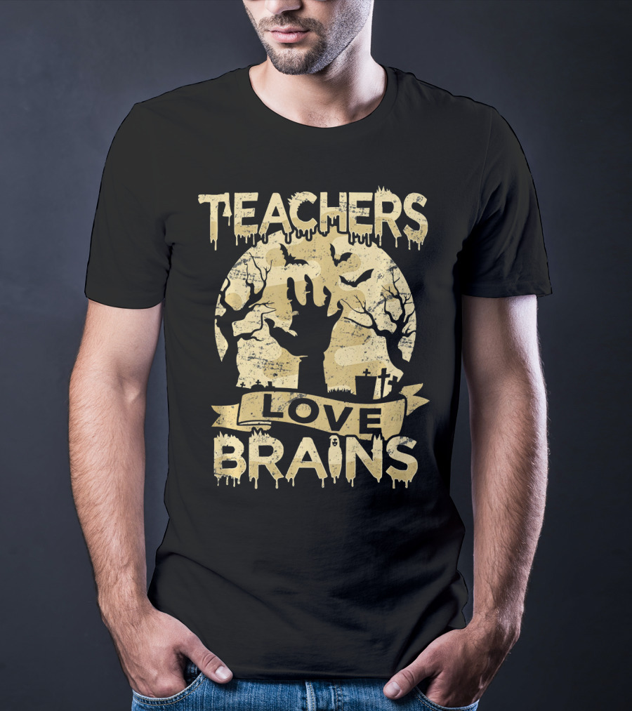 Teachers Love Brains Halloween Zombie Graveyard T-Shirt