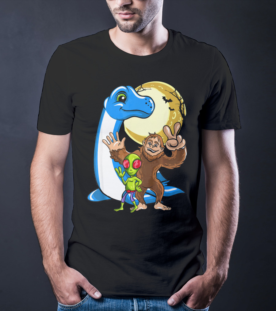 Bigfoot Sasquatch Loch Ness Monster Ness Alien Moon Scene T-Shirt